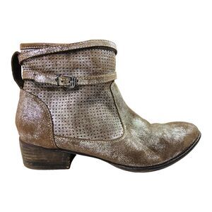 Seychelles SILVER Booties Distressed Metallic Boots Strap Zipper Size 10 Women's